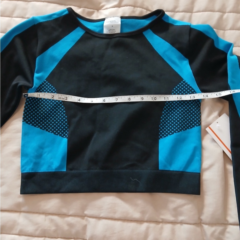 Sports Illustrated Swim Black and Blue Long Sleeve Crop Top - Picture 3 of 7